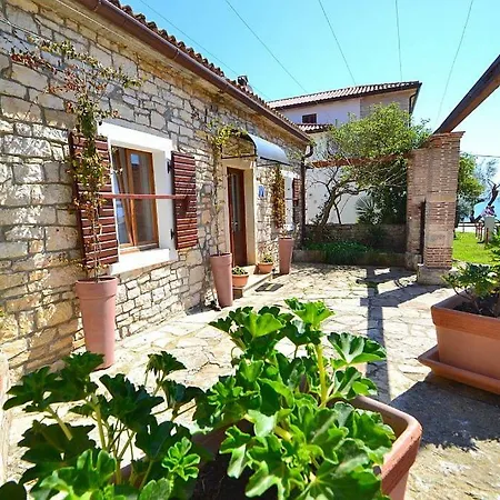 Giardin Villa Novigrad (Istria)
