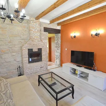Giardin Villa *