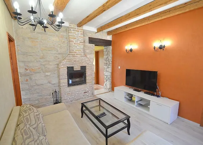 Giardin Villa *