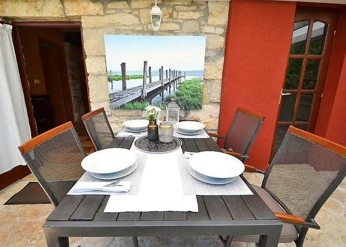 Giardin Novigrad Istria